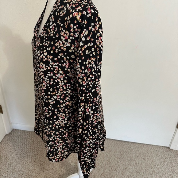 Pleione Nordstrom High/Low Vneck Blouse Poppy Design Sz M - Picture 5 of 7